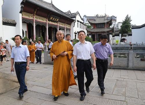 副市长龙良文到归元禅寺调研佛教工作,市佛协会长,归元禅寺方丈隆醒