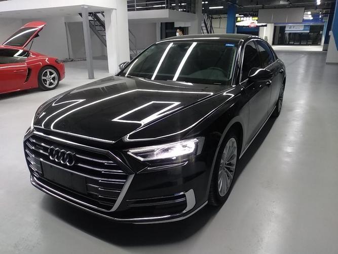 6万公里的2019款奥迪a8l 50 tfsi quattro 舒适型,他目前在锦和汽车