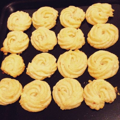 小新妈妈学烘焙做的榴莲饼干