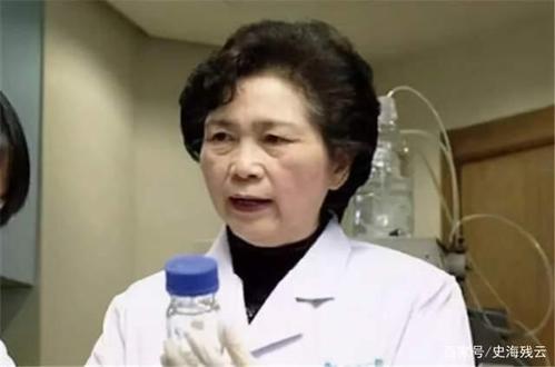 2020年2月,李兰娟在分析了患者病情,掌握第一手资料后,提出了把武汉