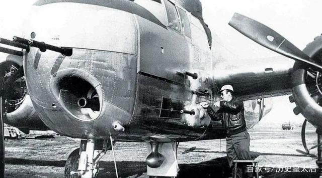 轰炸过东京的b25轰炸机摇身一变成了炮艇机还是日军的噩梦