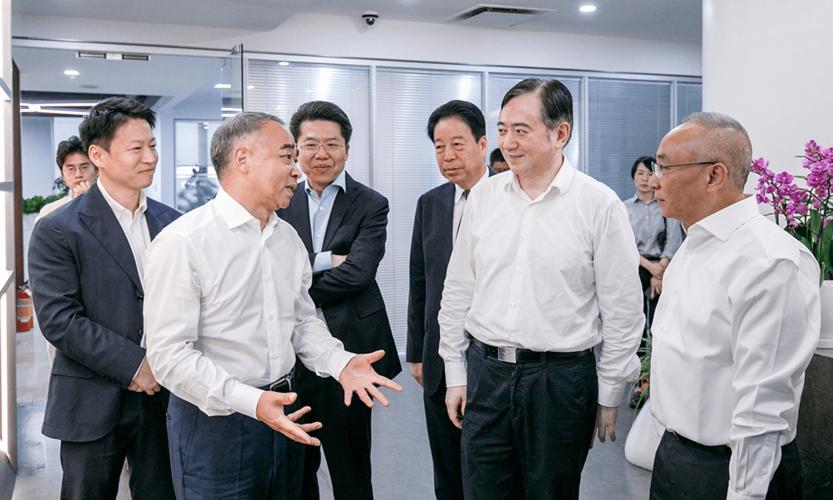 成都市委书记与杭州市市长莅临蒲惠调研助推企业数字化实践经验