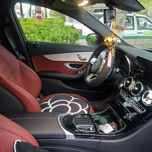 奔驰c260小装饰～_梅赛德斯-奔驰怎么样_奔驰c260内饰