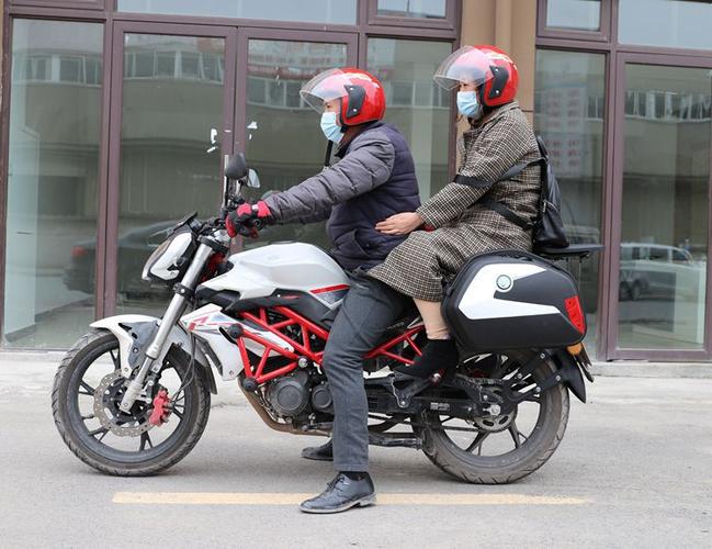 适用贝纳利tnt150红宝龙 bj150-29b摩托车边箱 侧箱三箱改装配件