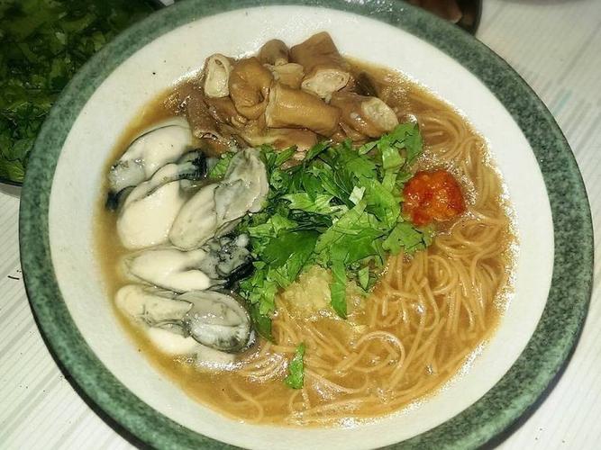大肠蚵仔面线