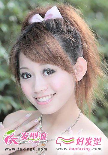 中长直发发型扎法