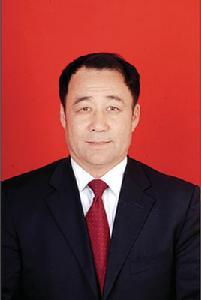 艾买尔·依明,男,维吾尔族,新疆阿克苏市委正科级组织员,1983年10月