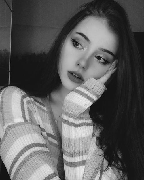 ins美妆博主sonya 来自乌克兰的20岁女孩