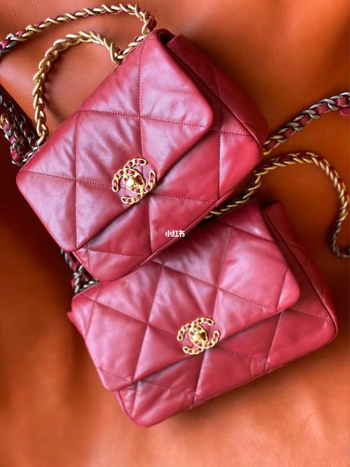 每个颜色都好看 喜欢香香的宝贝一定要入手 今年很火的香奈儿19bag