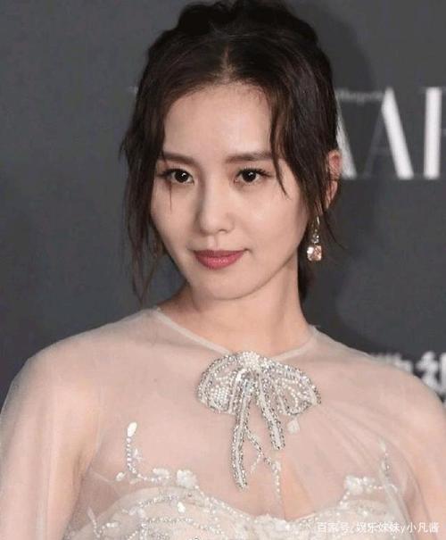 芭莎慈善夜女明星无修大头照