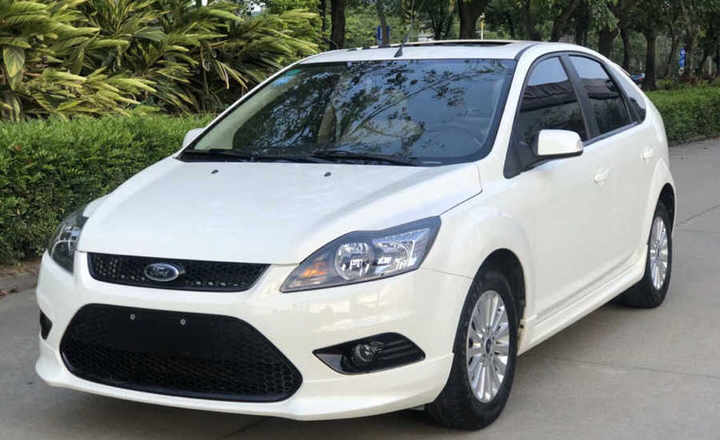 福特 福克斯 2014款 经典福克斯-两厢 1.8 手自一体 酷白典藏版