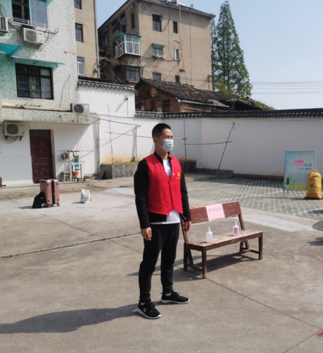 因为爱你,距离一米----记遂昌中学公园路校区高三返校