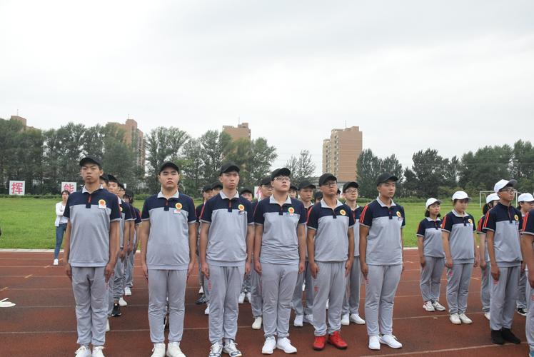 活动育人--鞍山市华育高级中学