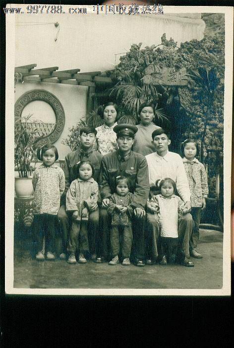 76年全家合影-价格:50元-se13890985-老照片-零售-中国收藏热线
