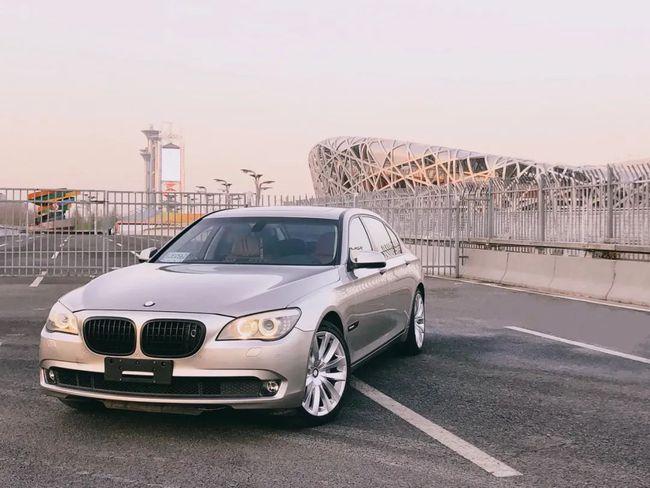 cars01试驾丨大排量v12最后的疯狂体验新款宝马m760li