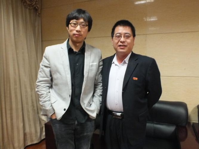 与中国青年报评论员曹林合影