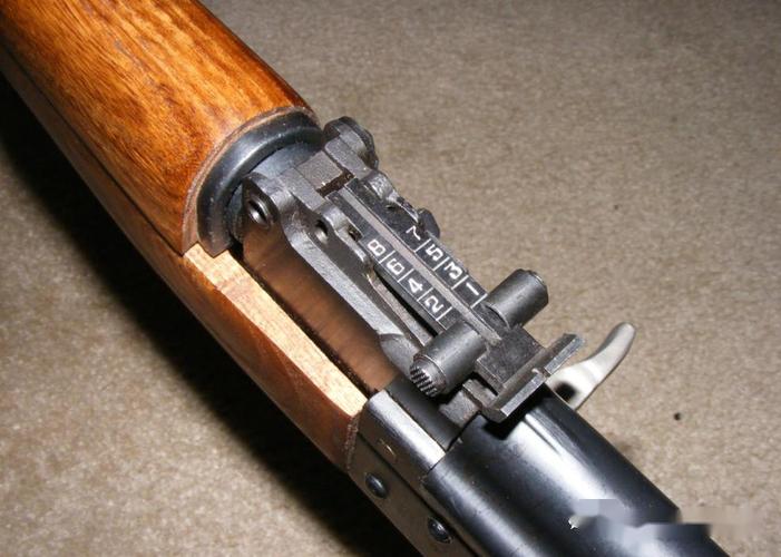 中间威力步枪弹弱,小口径步枪弹不更弱吗?还真不是这么回事