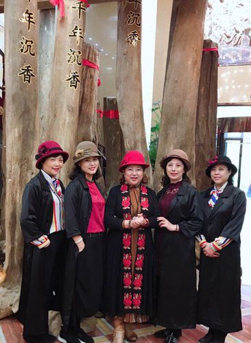 南通市女企业家协会第一次会长活动在亚萍国际沉香艺术博物馆成功举办