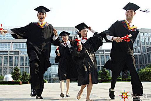 文科男生学什么专业好?学历提升选什么专业好?