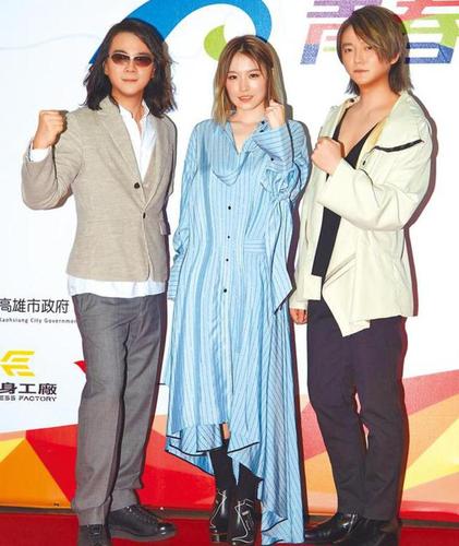 历经前主唱faye离团,海选新主唱韩睿(lydia)加入团队后,终于将在30日