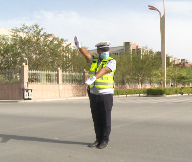 伊州区公安局党委委员,副局长 王松萍