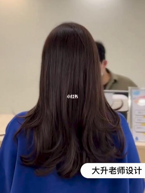 分享一款"烫型不烫卷"的中长发烫发发型