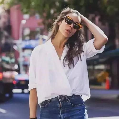 这个季节花式衬衫穿搭法,让你时髦起来