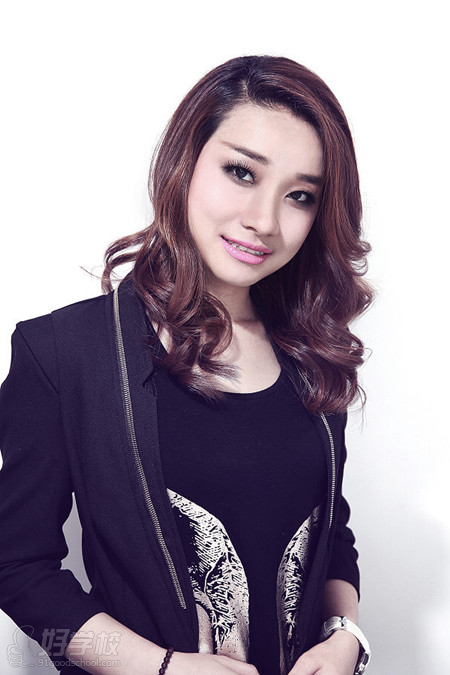 广州乔古造型美妆学院化妆培训陆莉莉老师