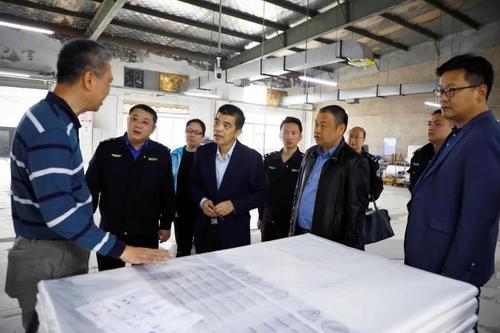 共迎安定祥和的五一劳动节,4月27日,28日,镇党委书记邹文明,镇党委副