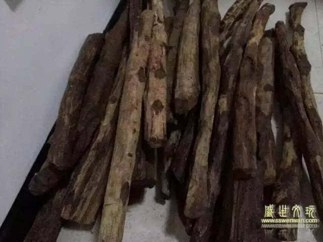藤香木,也叫树香木,是产于缅甸,老挝,越南及其交界区域的一种木材,藤