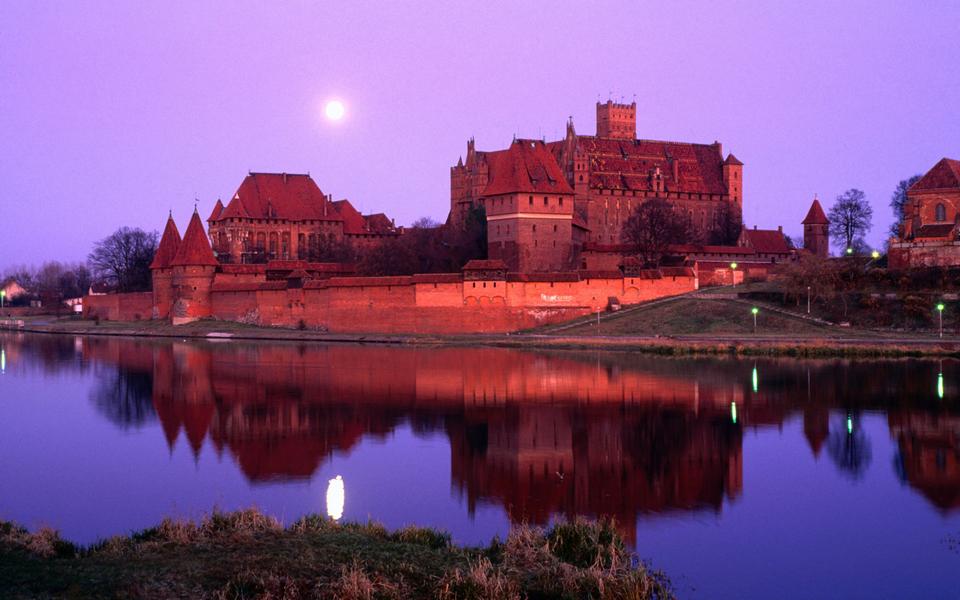 【走遍世界】波兰:三次灭亡,三次重生的不死之国