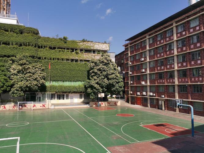 2020年11月25日下午,梧州市第十一中学开展了九年级写作课和七年级