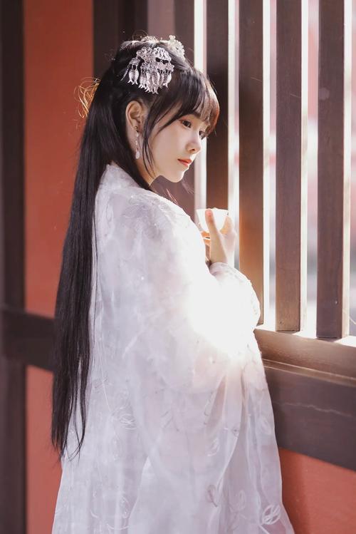 美女气质明星苏杉杉古装服装户外写真