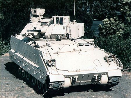 "布雷德利"m2a3步兵战车/m3a3骑兵战车