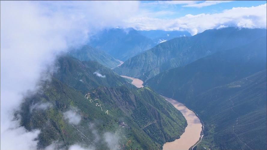 4k航拍云南金沙江第一湾