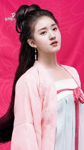 梁洁徐璐赵露思好像