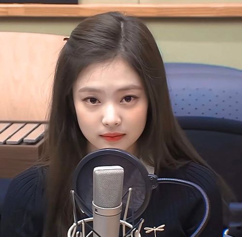 blackpink jennie绝美头像 虽迟但到!