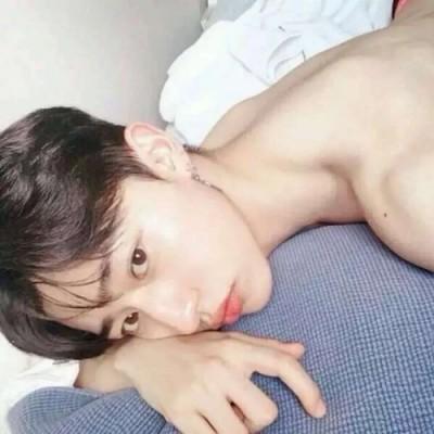 男生不穿衣服性感头像