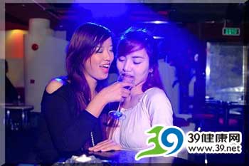 女同性恋酒吧夜生活