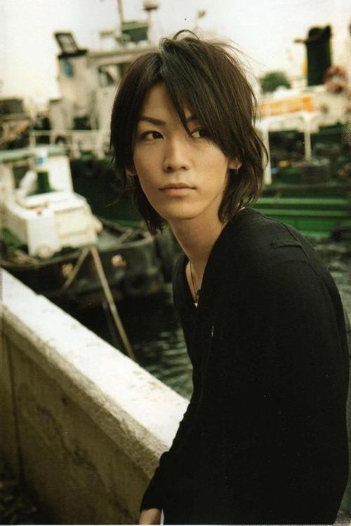 [2008.11.18][明星] 龟梨和也醉酒闹事 街头破口大骂司机(图)