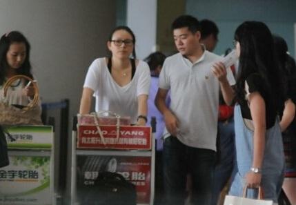 丁俊晖与女友张元元已经领证 丁俊晖单赛季豪夺五冠