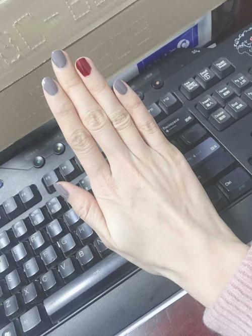 女生如何才能有个骨节分明的手