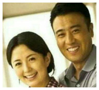 于和伟结婚28年无任何绯闻看到妻子照片后竟是我们熟悉的她