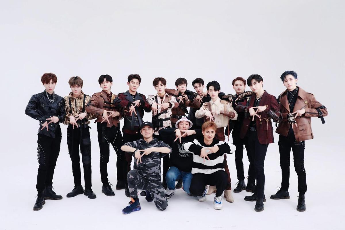 r1se舞蹈总监葛彦彬倾情助力,顶流内地偶像团体限定告别