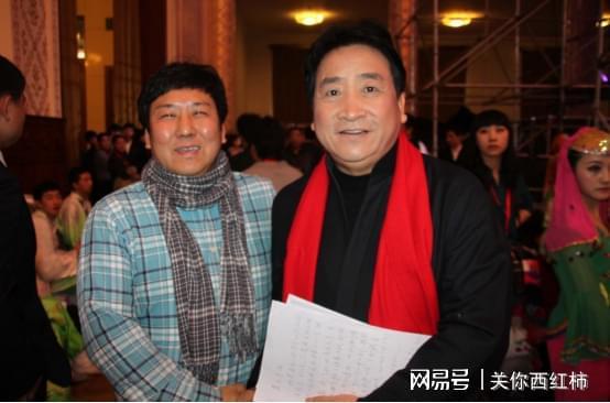 24年前,姜昆不顾妻子反对带回家的6岁男孩姜河,如今怎么样了?