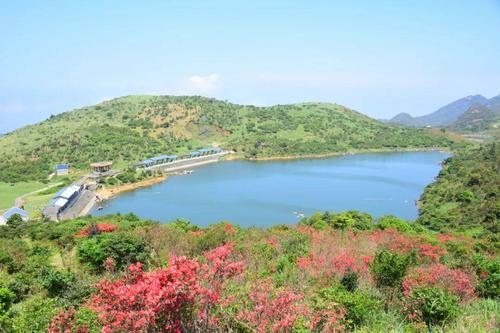 春暖花开,快来凤凰山天池景区踏青赏花吧!