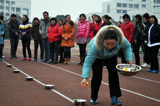 >> 文章内容 >> 趣味运动会策划  趣味运动会项目(集体个人)答:项目