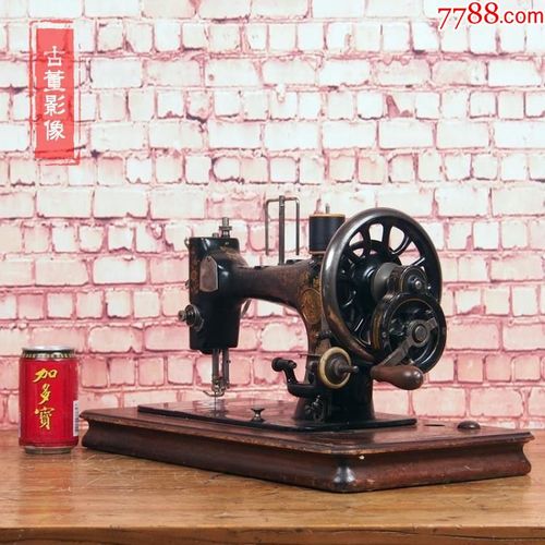 德国古董veritas带箱手摇缝纫机子弹头飞梭缝纫机8品成色好