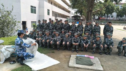 (3)班德育基地之三 写美篇 李珍同学五天都可以坚持下来了,宿舍在七楼