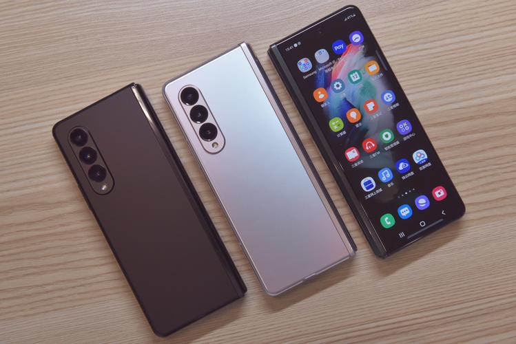 多项技术创新开启折叠屏手机新体验三星galaxyzfold3上手